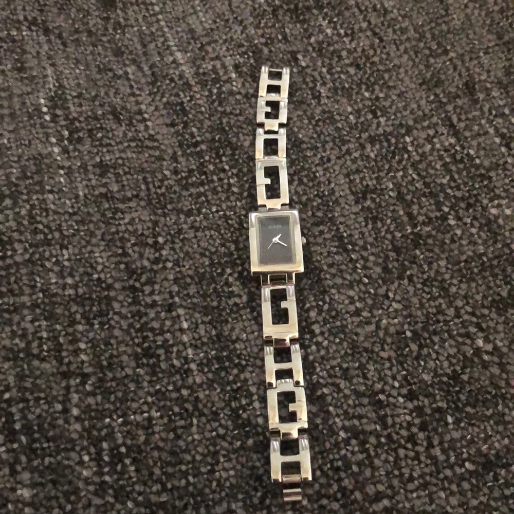 GUESS LADIES WATCH